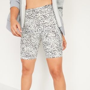 High-Waisted Side-Pocket Biker Shorts 8in inseam